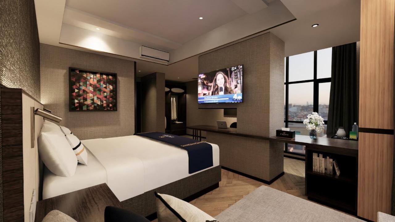 Fieris Hotel Джакарта Екстериор снимка